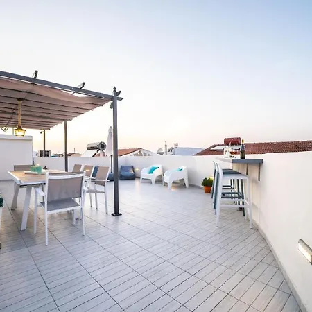Veranda Panormo *